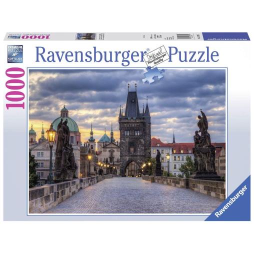 Puzzle Ravensburger Caminando en el Puente San Carlos 1000 Piez